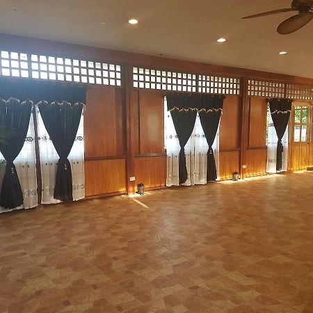 Boro Bay Hotel - Borongan Buitenkant foto